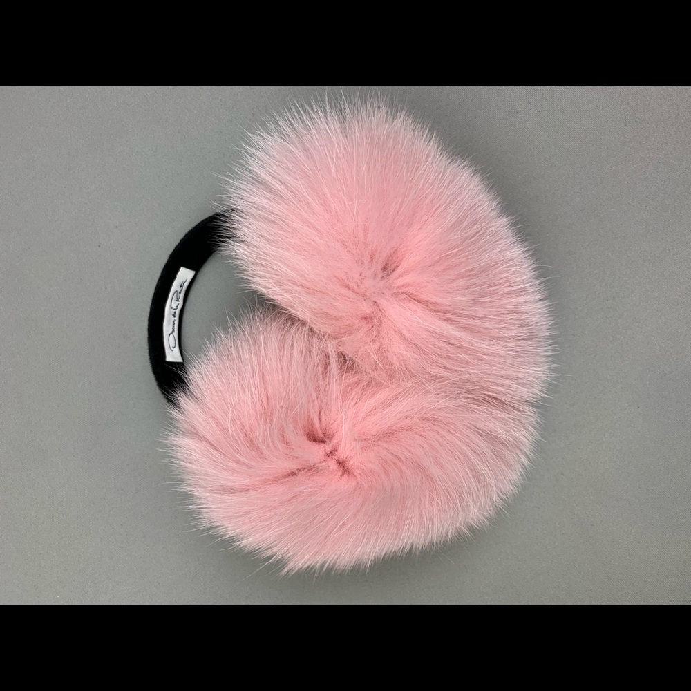 LIKE NEW!🤩Oscar de la Renta earmuffs - Picture 3 of 5
